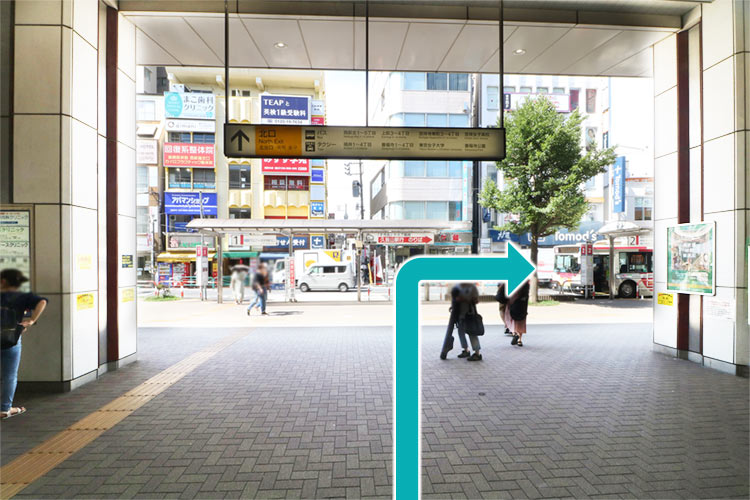 北口を右に向かいます